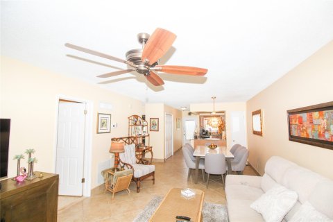 Condominio en venta en Pompano Beach, Florida, 2 dormitorios, 82.5 m2 № 1207318 - foto 20