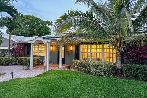 House in Fort Lauderdale, Florida 4 bedrooms, 245.73 sq.m. № 1207539 - photo 24