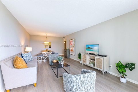 Copropriété à vendre à Sunny Isles Beach, Floride: 1 chambre, 93.37 m2 № 1329281 - photo 5