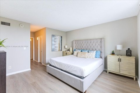 Copropriété à vendre à Sunny Isles Beach, Floride: 1 chambre, 93.37 m2 № 1329281 - photo 7