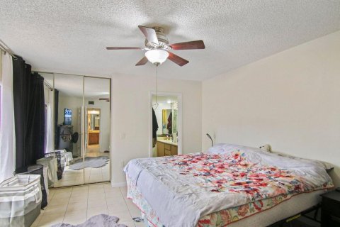 Touwnhouse à vendre à West Palm Beach, Floride: 2 chambres, 114.83 m2 № 1065806 - photo 2