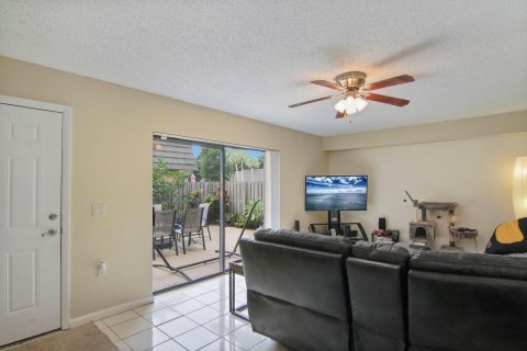 Adosado en venta en West Palm Beach, Florida, 2 dormitorios, 114.83 m2 № 1065806 - foto 4