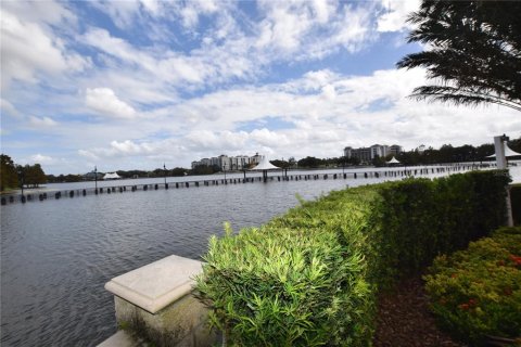 Condo in Altamonte Springs, Florida, 2 bedrooms  № 1398623 - photo 7