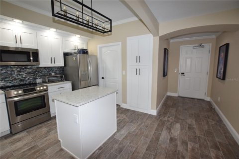 Condo in Altamonte Springs, Florida, 2 bedrooms  № 1398623 - photo 17