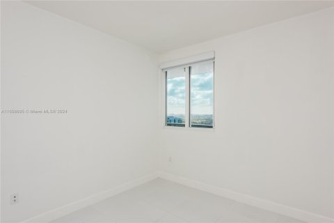 Condo in Miami, Florida, 3 bedrooms  № 1356613 - photo 20