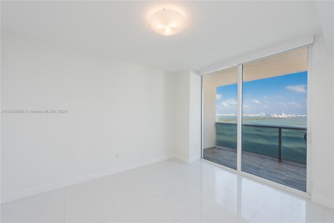 Copropriété à louer à Miami, Floride: 3 chambres, 148.74 m2 № 1356613 - photo 12