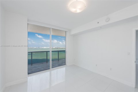 Copropriété à louer à Miami, Floride: 3 chambres, 148.74 m2 № 1356613 - photo 11