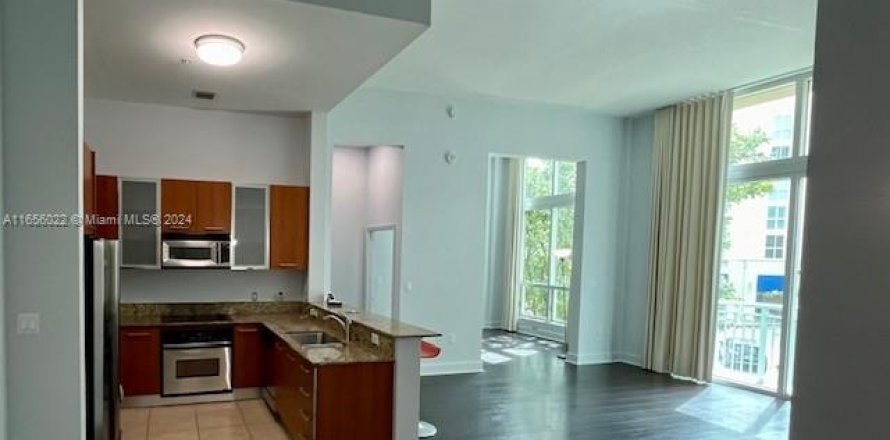 Condominio en Miami, Florida, 1 dormitorio  № 1356611