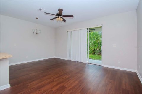 House in Tampa, Florida 3 bedrooms, 174.66 sq.m. № 1372129 - photo 7