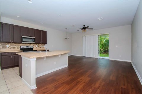 House in Tampa, Florida 3 bedrooms, 174.66 sq.m. № 1372129 - photo 5