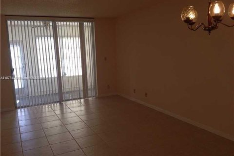 Copropriété à vendre à Margate, Floride: 1 chambre, 66.89 m2 № 1404553 - photo 4