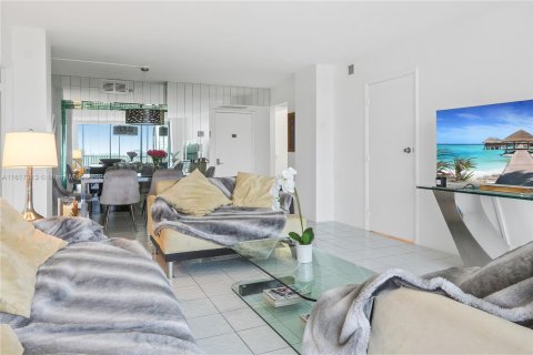 Condo in Aventura, Florida, 2 bedrooms  № 1238734 - photo 3