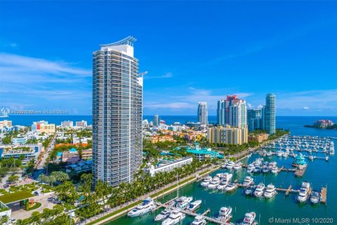 Touwnhouse à vendre à Miami Beach, Floride: 2 chambres, 173.17 m2 № 1040134 - photo 26
