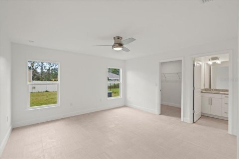 House in Palm Bay, Florida 3 bedrooms, 151.52 sq.m. № 1052356 - photo 9