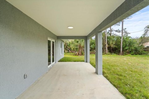 House in Palm Bay, Florida 3 bedrooms, 151.52 sq.m. № 1052356 - photo 19