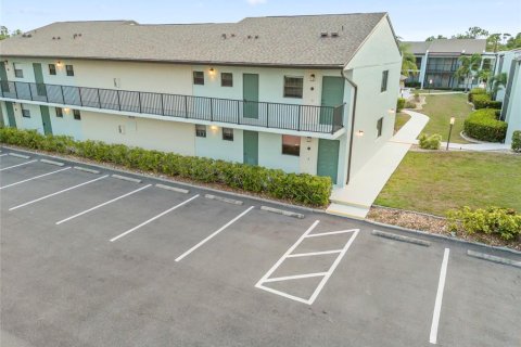 Copropriété à vendre à Punta Gorda, Floride: 2 chambres, 109.35 m2 № 1258175 - photo 3