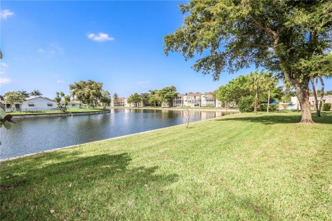 Condominio en alquiler en Tamarac, Florida, 1 dormitorio, 65.03 m2 № 1396826 - foto 20