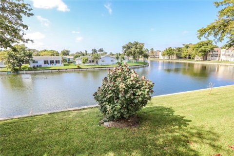 Condominio en alquiler en Tamarac, Florida, 1 dormitorio, 65.03 m2 № 1396826 - foto 19