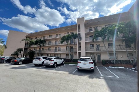 Condo in Sunrise, Florida, 2 bedrooms  № 1038260 - photo 13