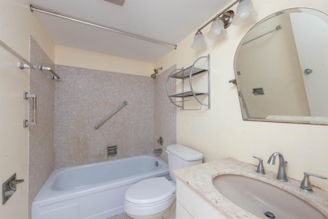 Condo in West Palm Beach, Florida, 1 bedroom  № 1171214 - photo 14