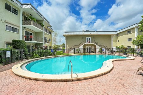 Condominio en venta en Wilton Manors, Florida, 1 dormitorio, 68.56 m2 № 1018198 - foto 27