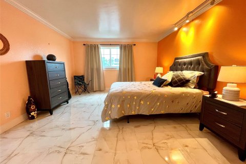 Condominio en venta en Wilton Manors, Florida, 1 dormitorio, 68.56 m2 № 1018198 - foto 13