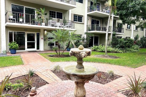 Condominio en venta en Wilton Manors, Florida, 1 dormitorio, 68.56 m2 № 1018198 - foto 2