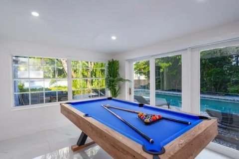 Casa en venta en Hollywood, Florida, 7 dormitorios, 309.64 m2 № 1018159 - foto 28