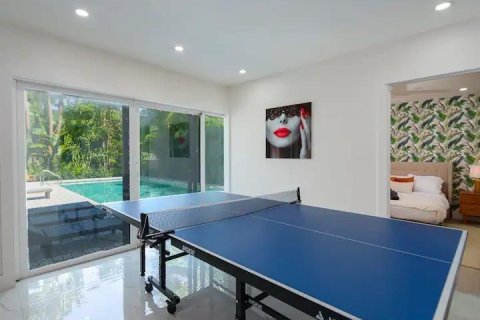 Casa en venta en Hollywood, Florida, 7 dormitorios, 309.64 m2 № 1018159 - foto 30