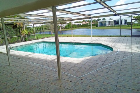 House in Weston, Florida 3 bedrooms, 222.59 sq.m. № 1074955 - photo 1