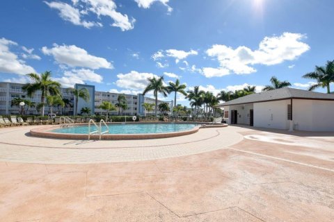 Condo in Boca Raton, Florida, 1 bedroom  № 1099131 - photo 3