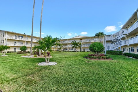 Condo in Boca Raton, Florida, 1 bedroom  № 1099131 - photo 14