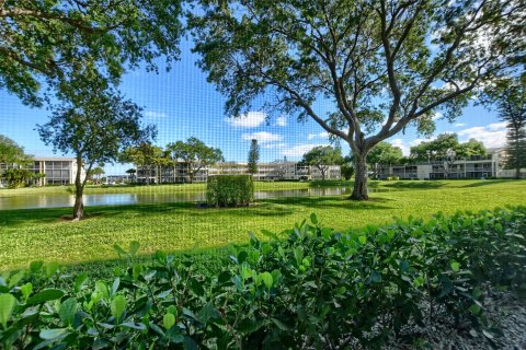 Condo in Boca Raton, Florida, 1 bedroom  № 1099131 - photo 9