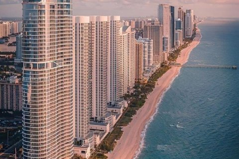 Condominio en venta en Sunny Isles Beach, Florida, 3 dormitorios, 195.65 m2 № 1306198 - foto 1