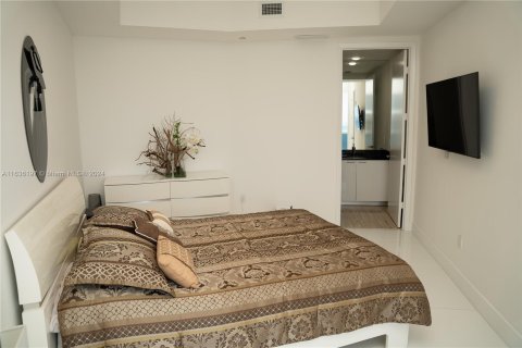 Condo in Sunny Isles Beach, Florida, 3 bedrooms  № 1306198 - photo 16