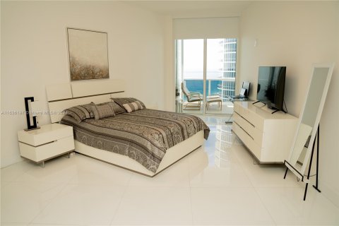 Condominio en venta en Sunny Isles Beach, Florida, 3 dormitorios, 195.65 m2 № 1306198 - foto 22