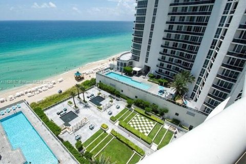 Condominio en venta en Sunny Isles Beach, Florida, 3 dormitorios, 195.65 m2 № 1306198 - foto 3