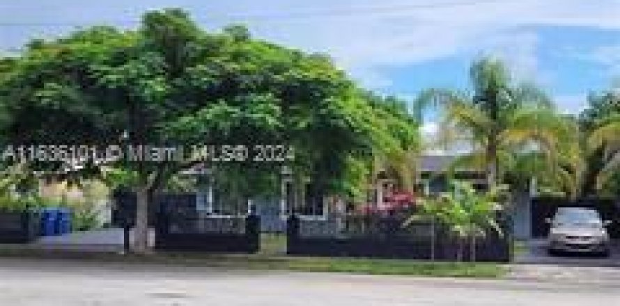 Casa en Miami Gardens, Florida 4 dormitorios № 1306193