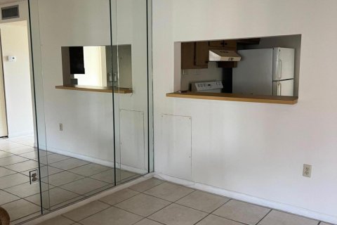 Condominio en venta en Tamarac, Florida, 1 dormitorio, 69.68 m2 № 1017955 - foto 13