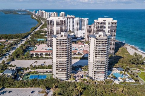 Condominio en venta en Riviera Beach, Florida, 3 dormitorios, 378.02 m2 № 1065606 - foto 3