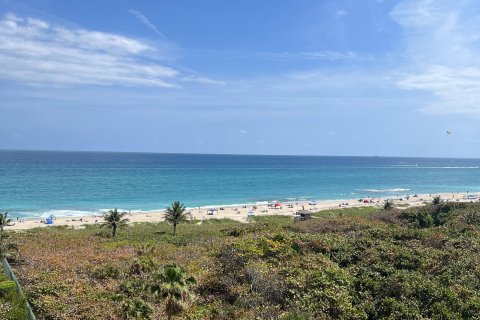 Condominio en venta en Riviera Beach, Florida, 3 dormitorios, 378.02 m2 № 1065606 - foto 2