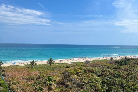 Condominio en venta en Riviera Beach, Florida, 3 dormitorios, 378.02 m2 № 1065606 - foto 1