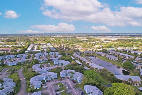 Condo in Stuart, Florida, 2 bedrooms  № 1065608 - photo 7