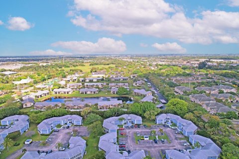 Condo in Stuart, Florida, 2 bedrooms  № 1065608 - photo 11