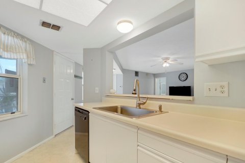 Copropriété à vendre à Stuart, Floride: 2 chambres, 111.48 m2 № 1065608 - photo 29