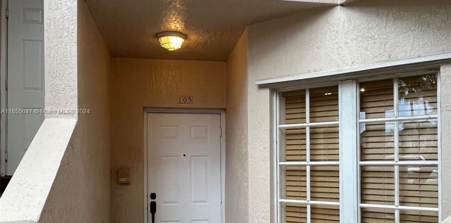 Townhouse in Doral, Florida 3 bedrooms, 150.5 sq.m. № 1352206