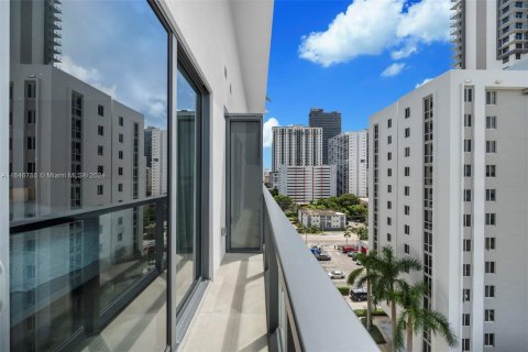 Condominio en venta en Miami, Florida, 1 dormitorio, 48.96 m2 № 1352116 - foto 8