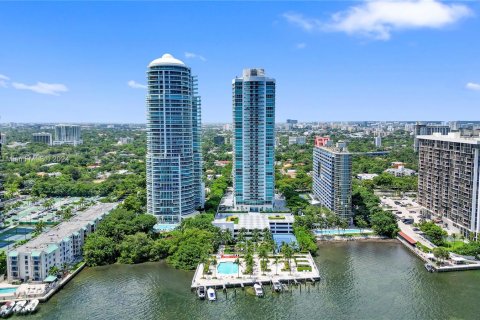 Condominio en venta en Miami, Florida, 1 dormitorio, 73.49 m2 № 1352154 - foto 17