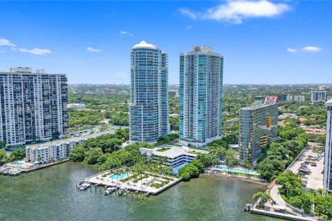 Condominio en venta en Miami, Florida, 1 dormitorio, 73.49 m2 № 1352154 - foto 22