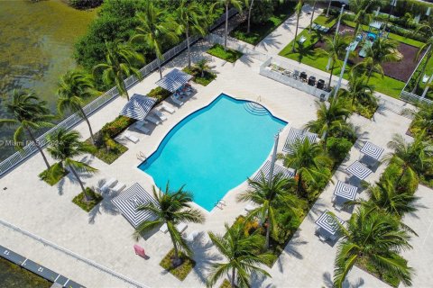 Condominio en venta en Miami, Florida, 1 dormitorio, 73.49 m2 № 1352154 - foto 13